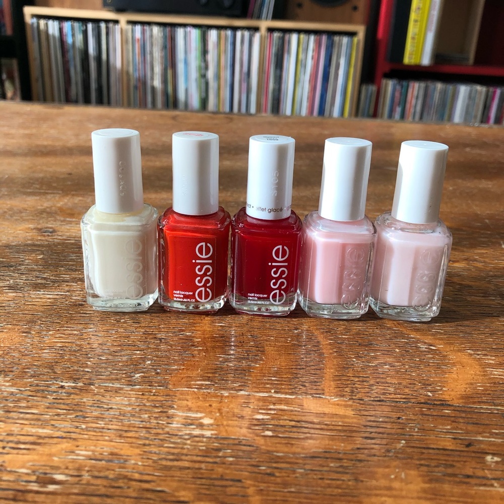 Lot of 5 Essie - 2 regular, 2 nail sheers, 1 gel